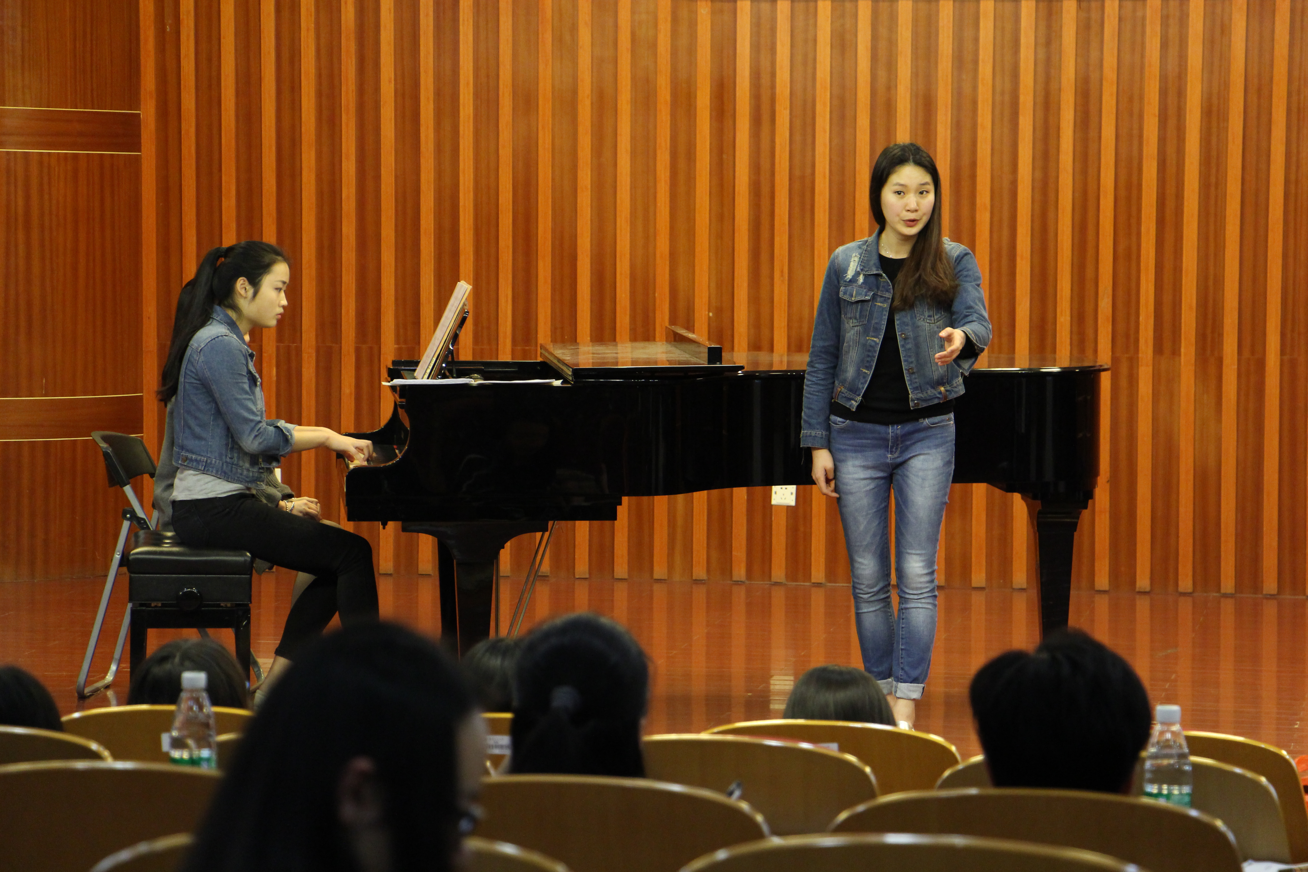 音乐学院举办2016年师范生技能大赛之"歌唱与钢琴伴奏"专场